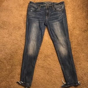 American Eagle Jeans w Raw Hem